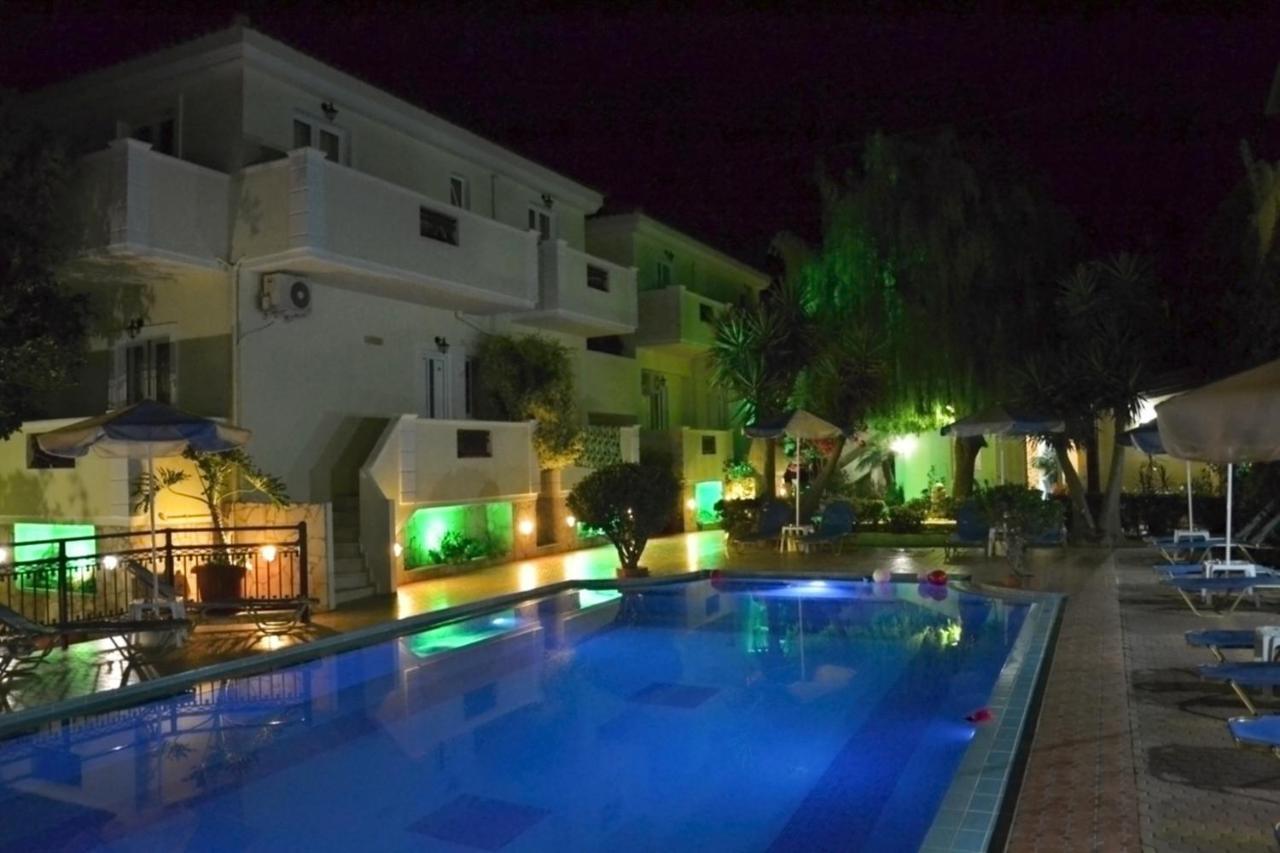 Sofia Studios & Apts Ayía Marína Exterior foto